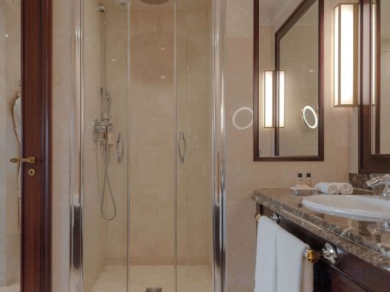 Фото Hotel Napoleon