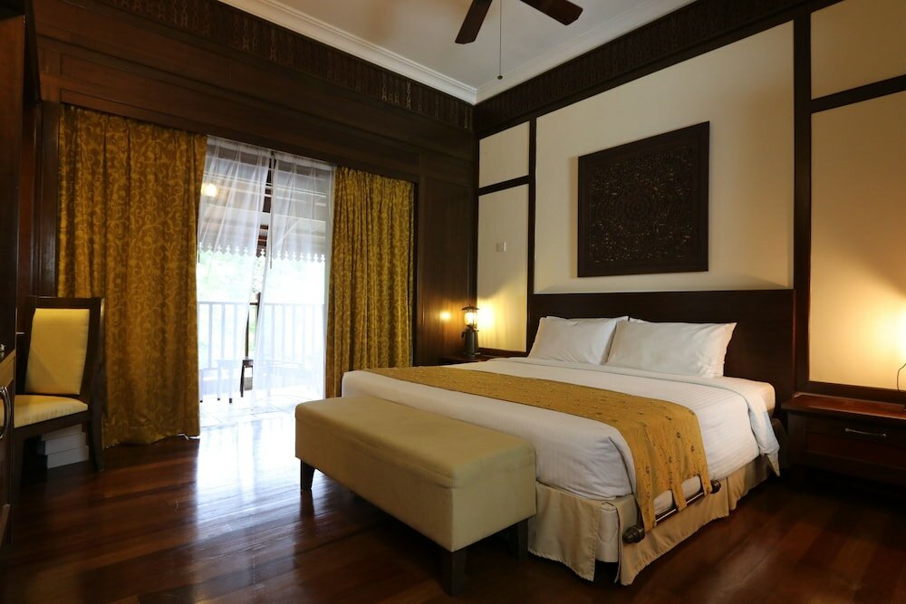 Фото Bukit Merah Laketown Resort