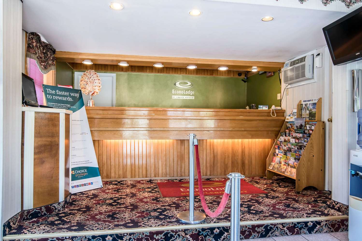 Фото Econo Lodge Brattleboro