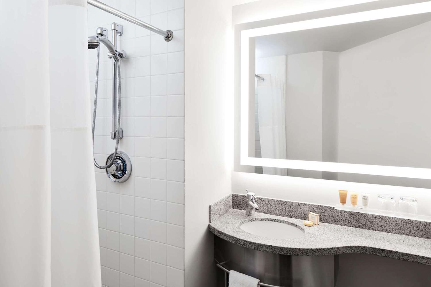 Фото Radisson Hotel New York Wall Street