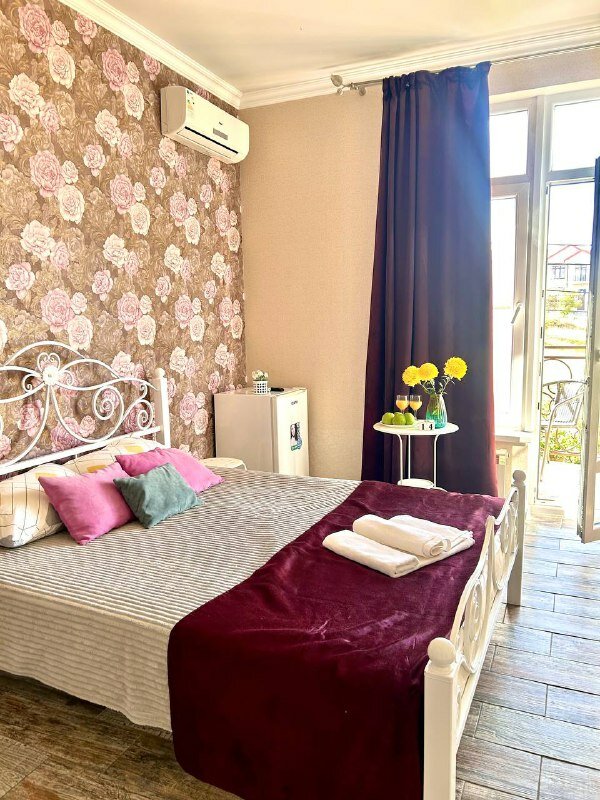 Фото Санни Хаус