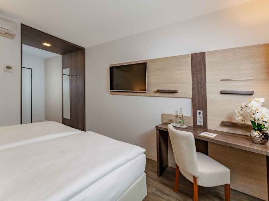 Фото Hotel Newton Karlsruhe