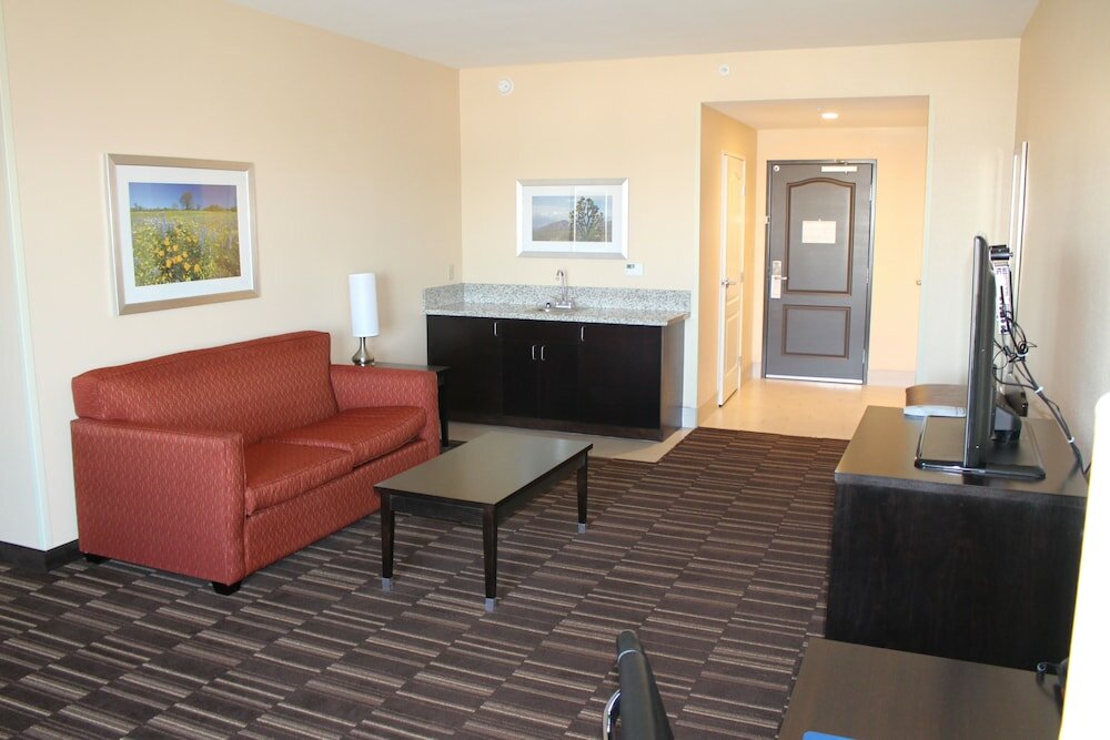 Фото Best Western Plus Desert Poppy Inn