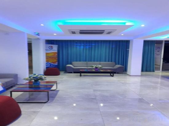 Фото Sunny Blue Hotel