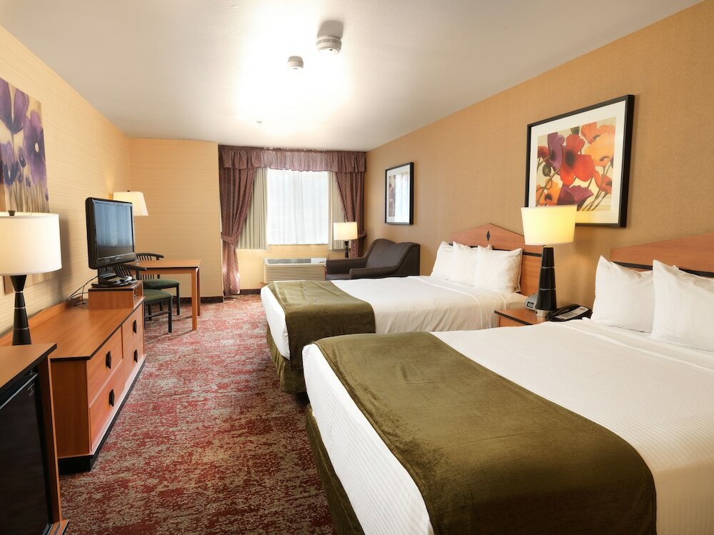 Фото Crystal Inn Hotel & Suites Midvalley