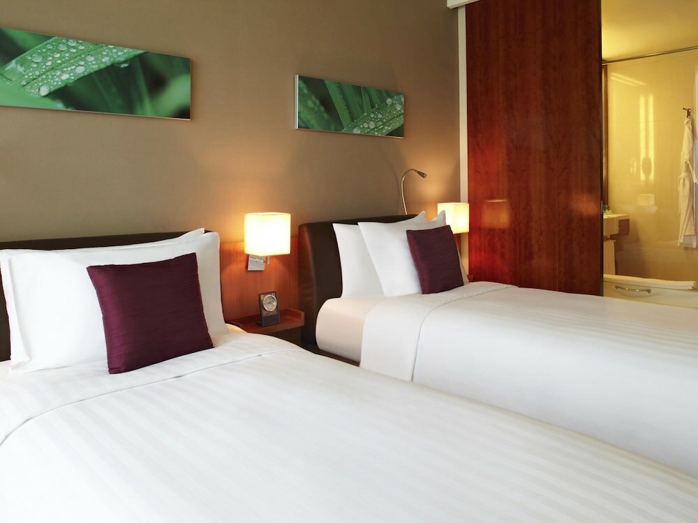 Фото Novotel Hong Kong Citygate