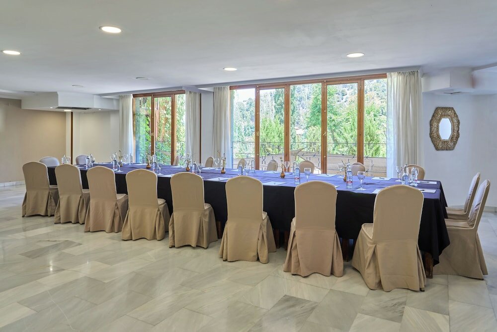 Фото Hotel Porcel Alixares