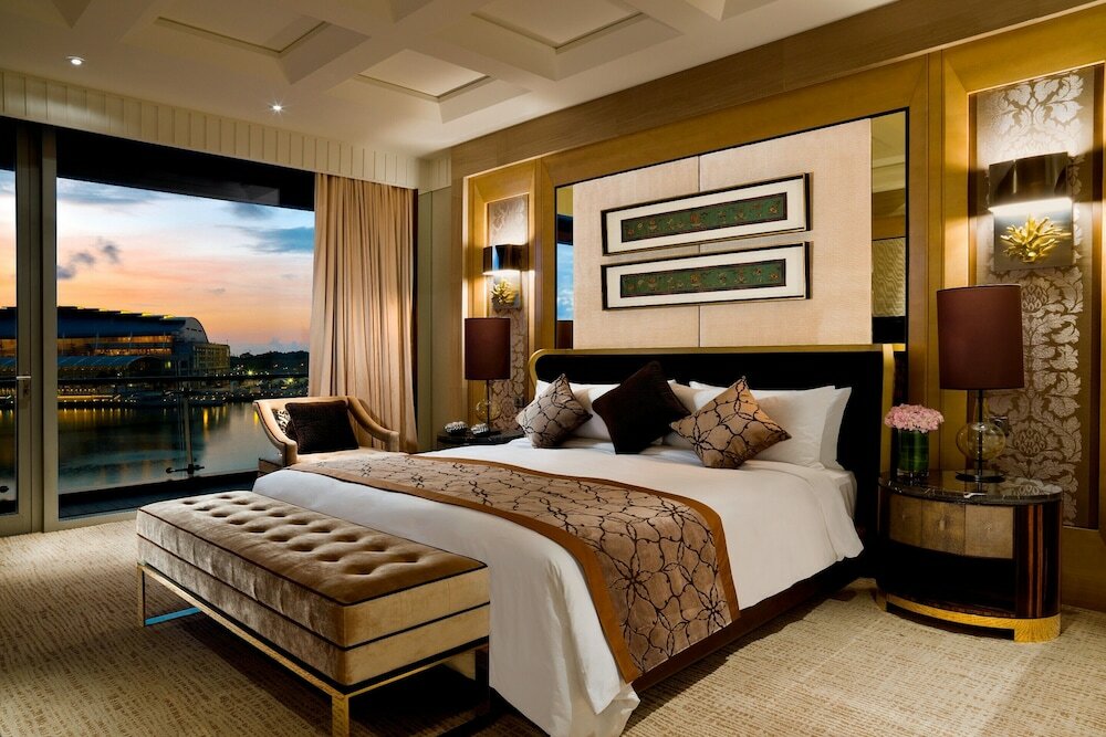 Фото Fullerton Bay