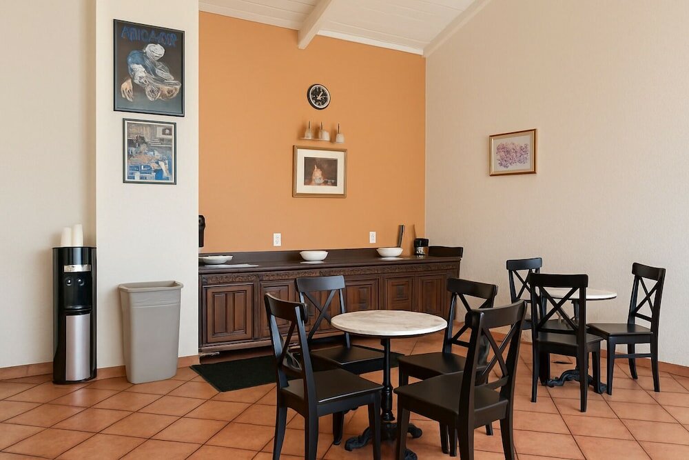 Фото Granada Inn