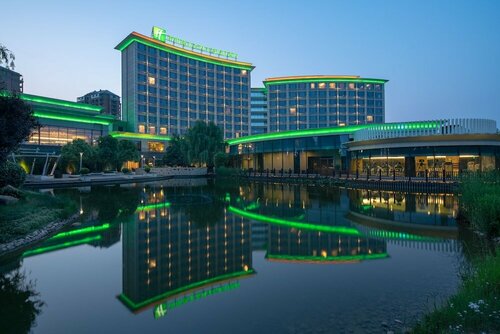 Внешний вид отеля Holiday Inn Nanyang в Наньяне, фото 1