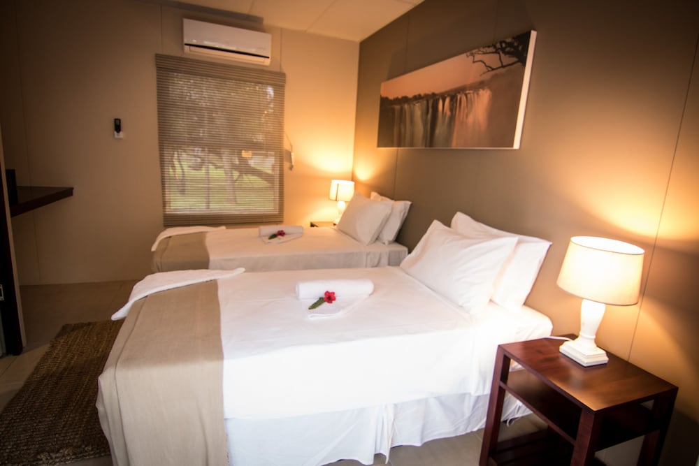 Фото Victoria Falls Waterfront