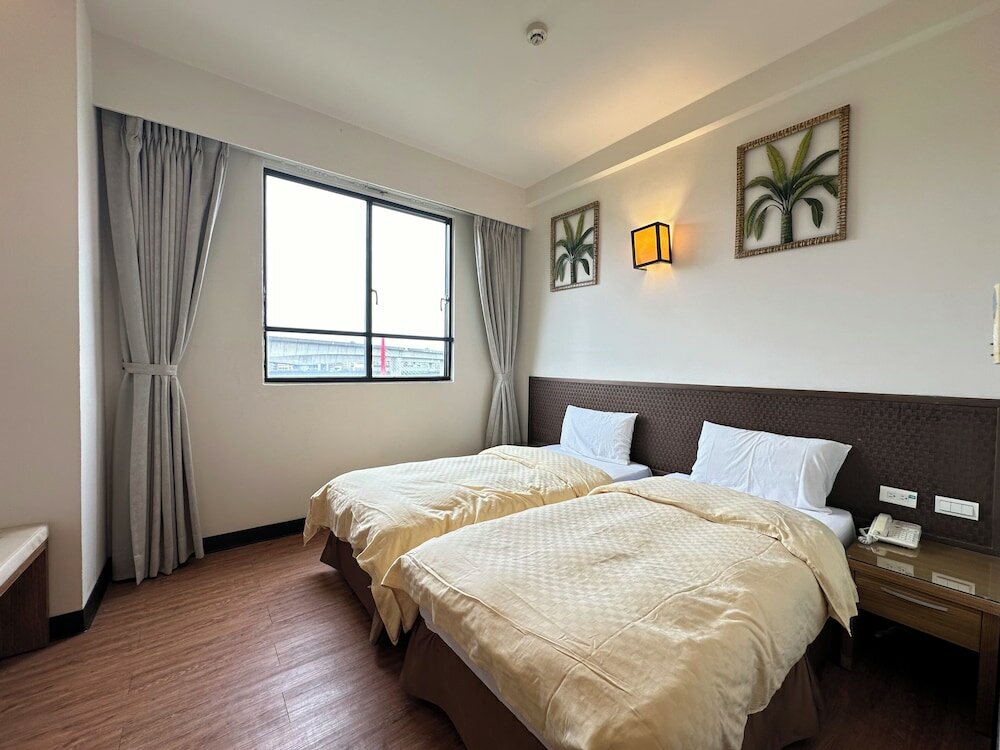 Фото Chientan Youth Hotel