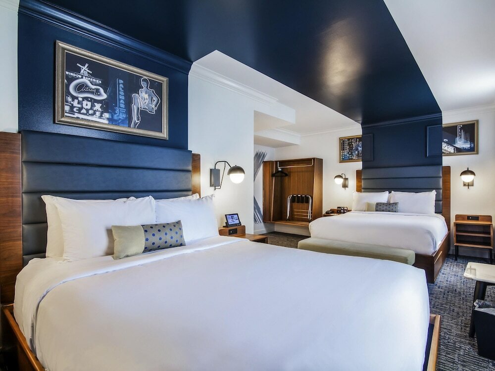 Фото Hotel Belmont Vancouver MGallery