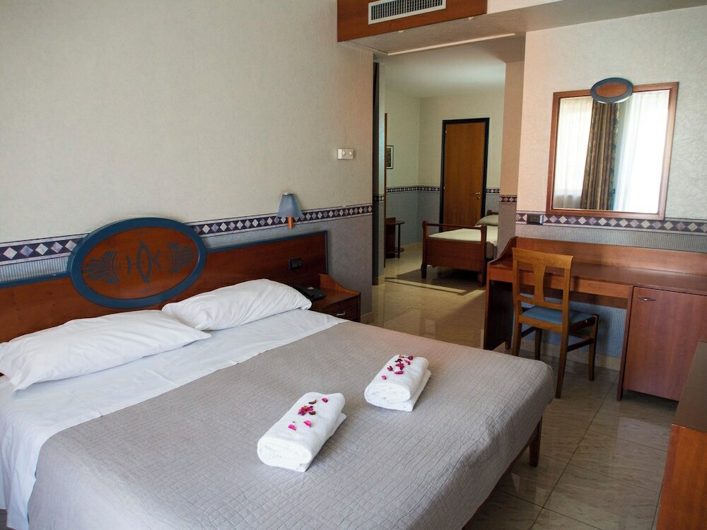 Фото Hotel Kroma