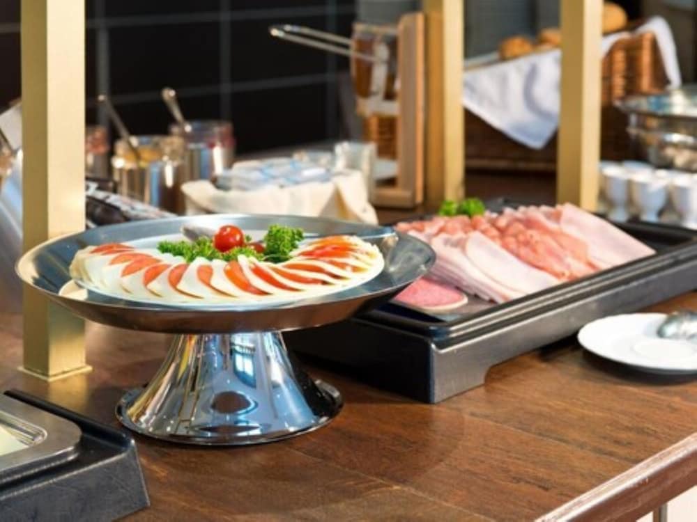 Фото Отель Coffee Fellows Frankfurt-Airport