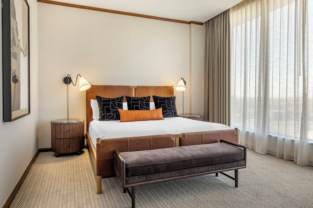 Фото Omni Las Colinas Hotel