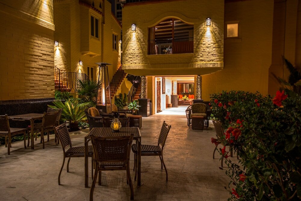 Фото Pantai Inn