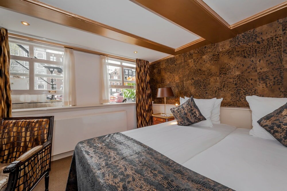 Фото Ambassade Hotel