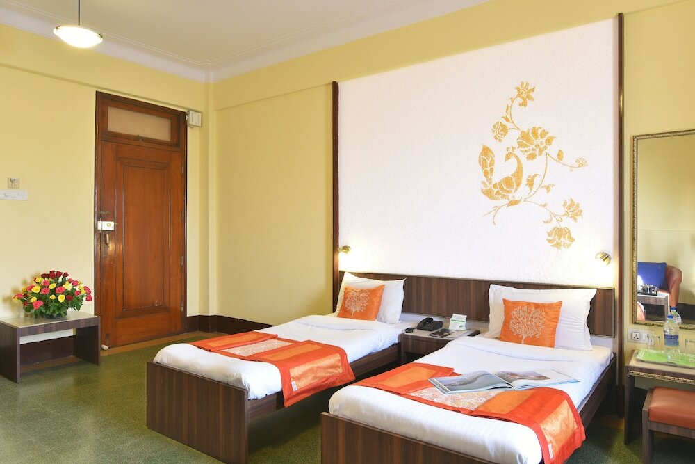Фото Sea Green South Hotel