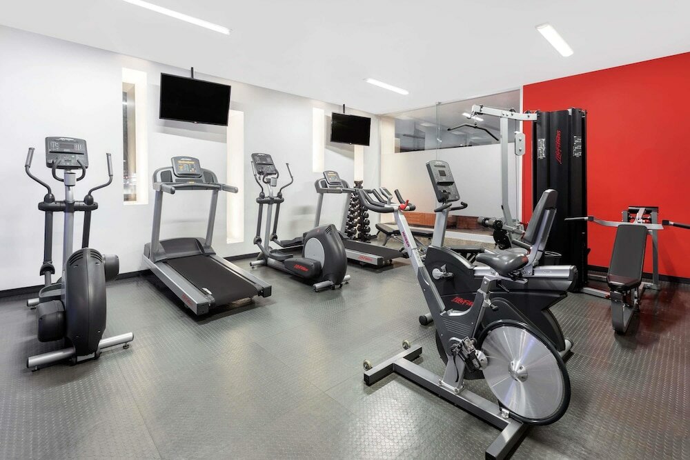 Фото Ramada Encore by Wyndham Queretaro