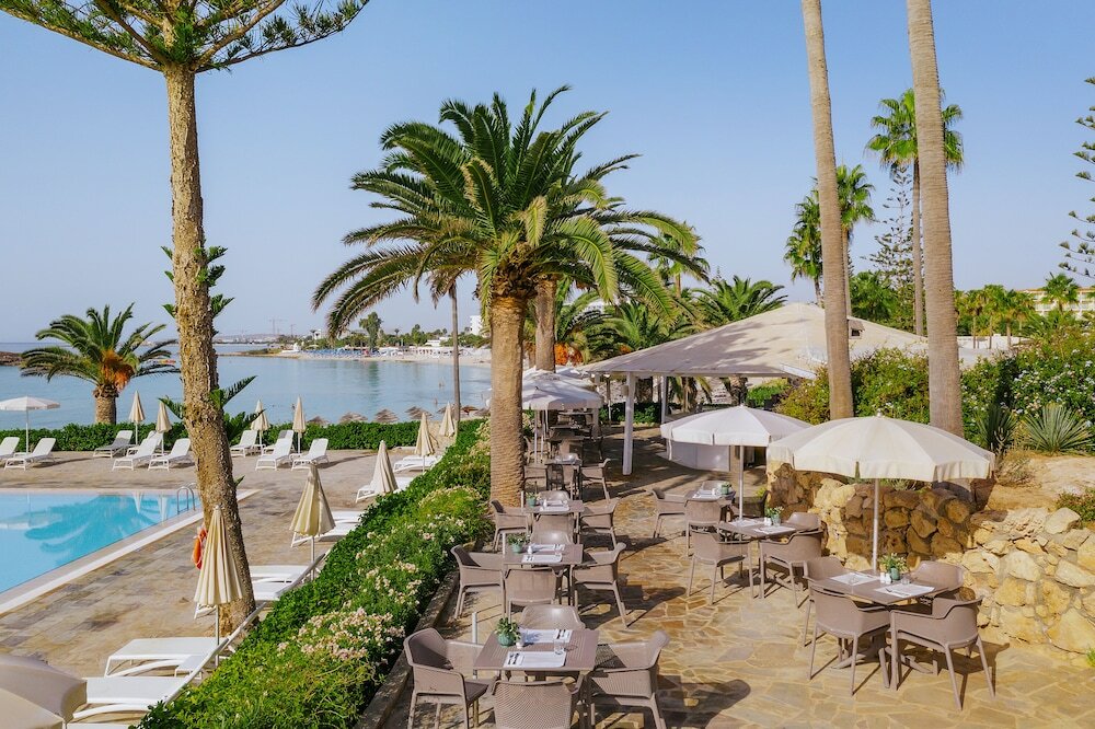 Фото Отель Nissi Beach Resort