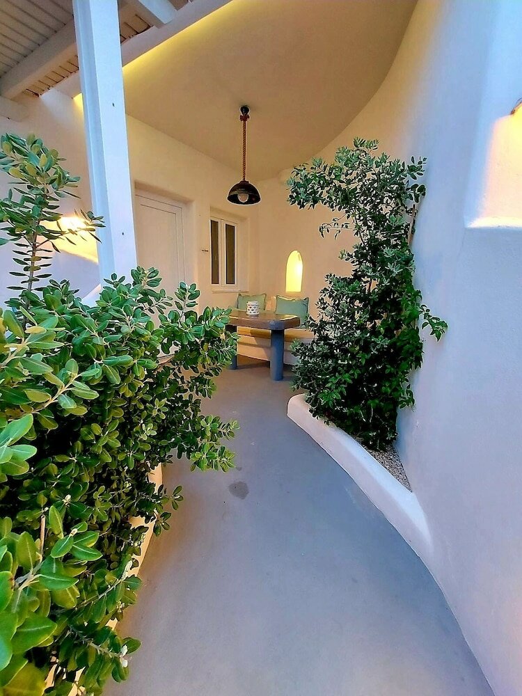 Фото Ambience Suites