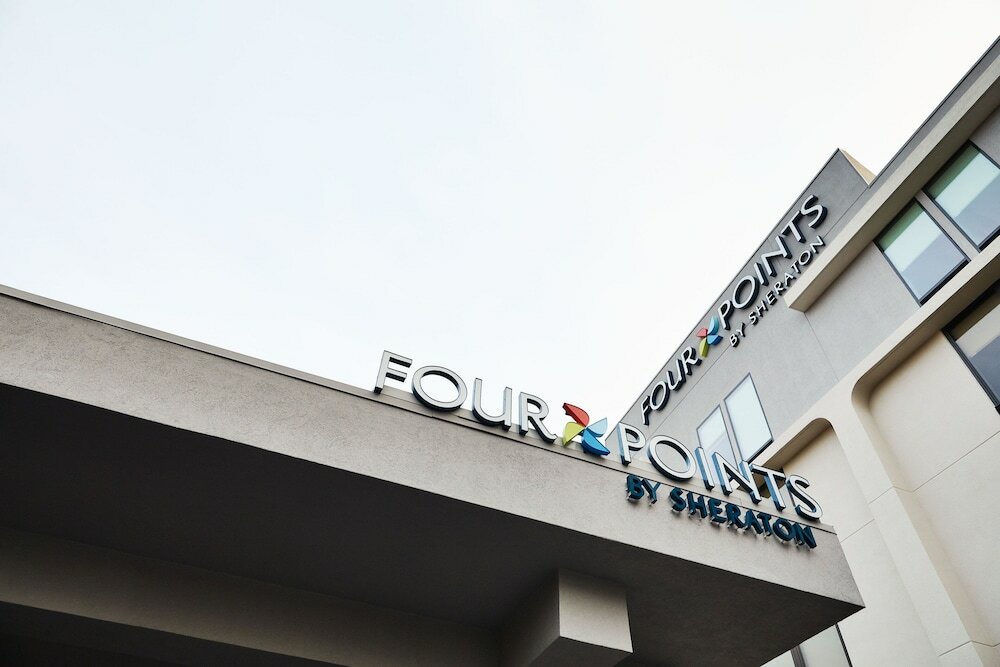 Фото Four Points by Sheraton Chicago Westchester/Oak Brook