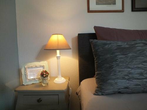 Гостиница Bed&Breakfast Wagner im Alten Pfarrhaus в Нойруппине