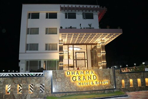 Dhamma Grand Hotel Resort