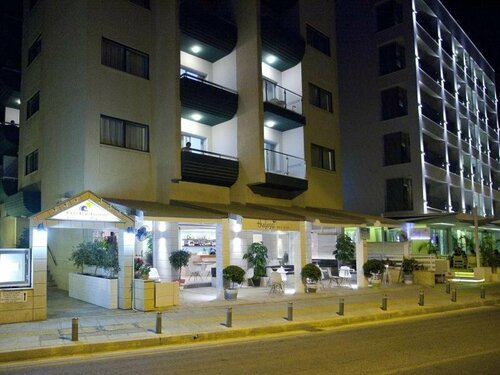 Апартаменты Costantiana Beach Apartments в Ларнаке