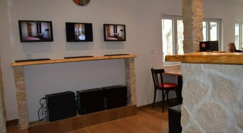 Гостиница Hotel Lyonnais в Ницце