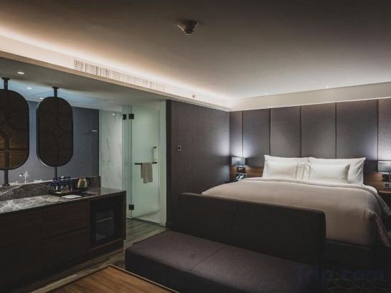 Фото Ayathorn Bangkok