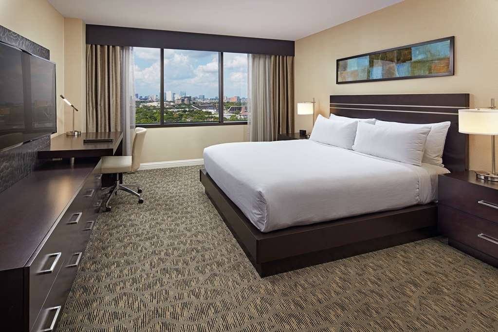 Фото Hilton Houston Plaza/Medical Center