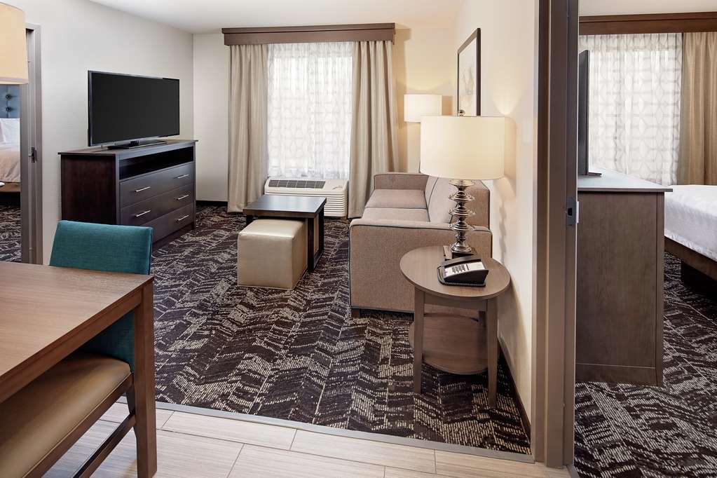 Фото Homewood Suites by Hilton Ronkonkoma
