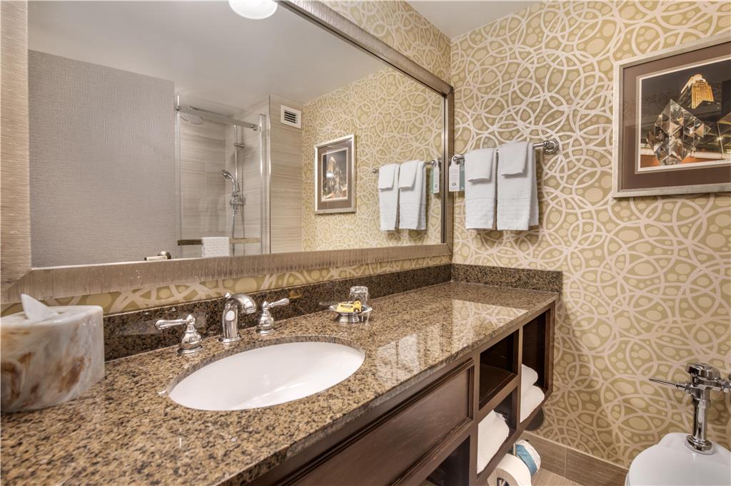 Фото Best Western Plus The Normandy Inn & Suites