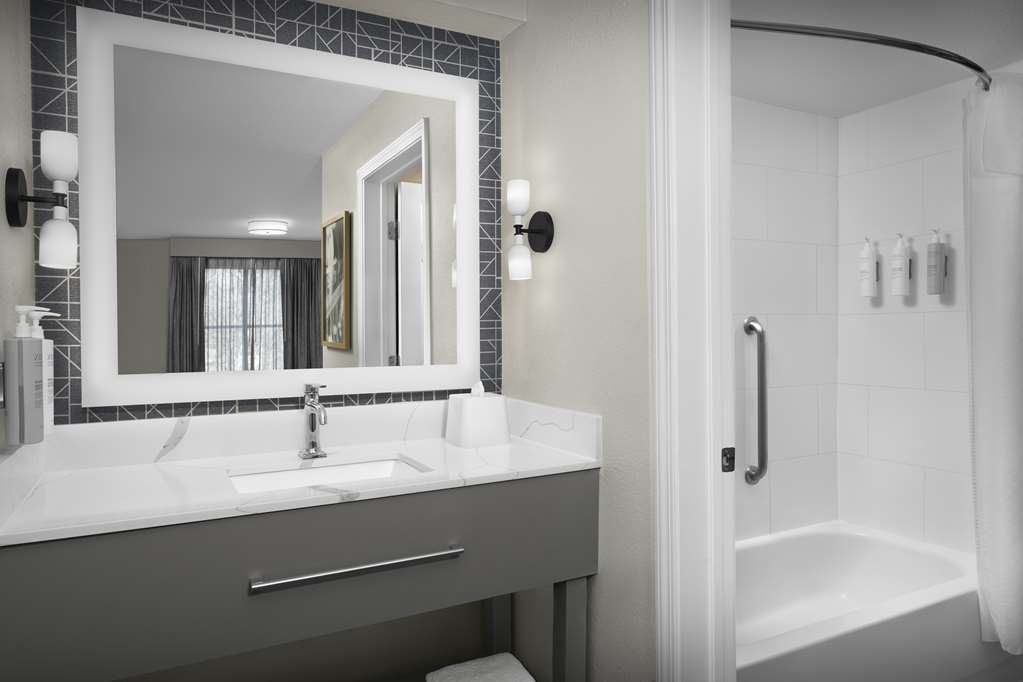 Фото Homewood Suites by Hilton Nashville Airport