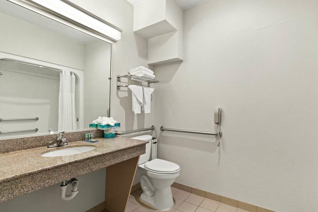 Фото Best Western Galleria Inn & Suites