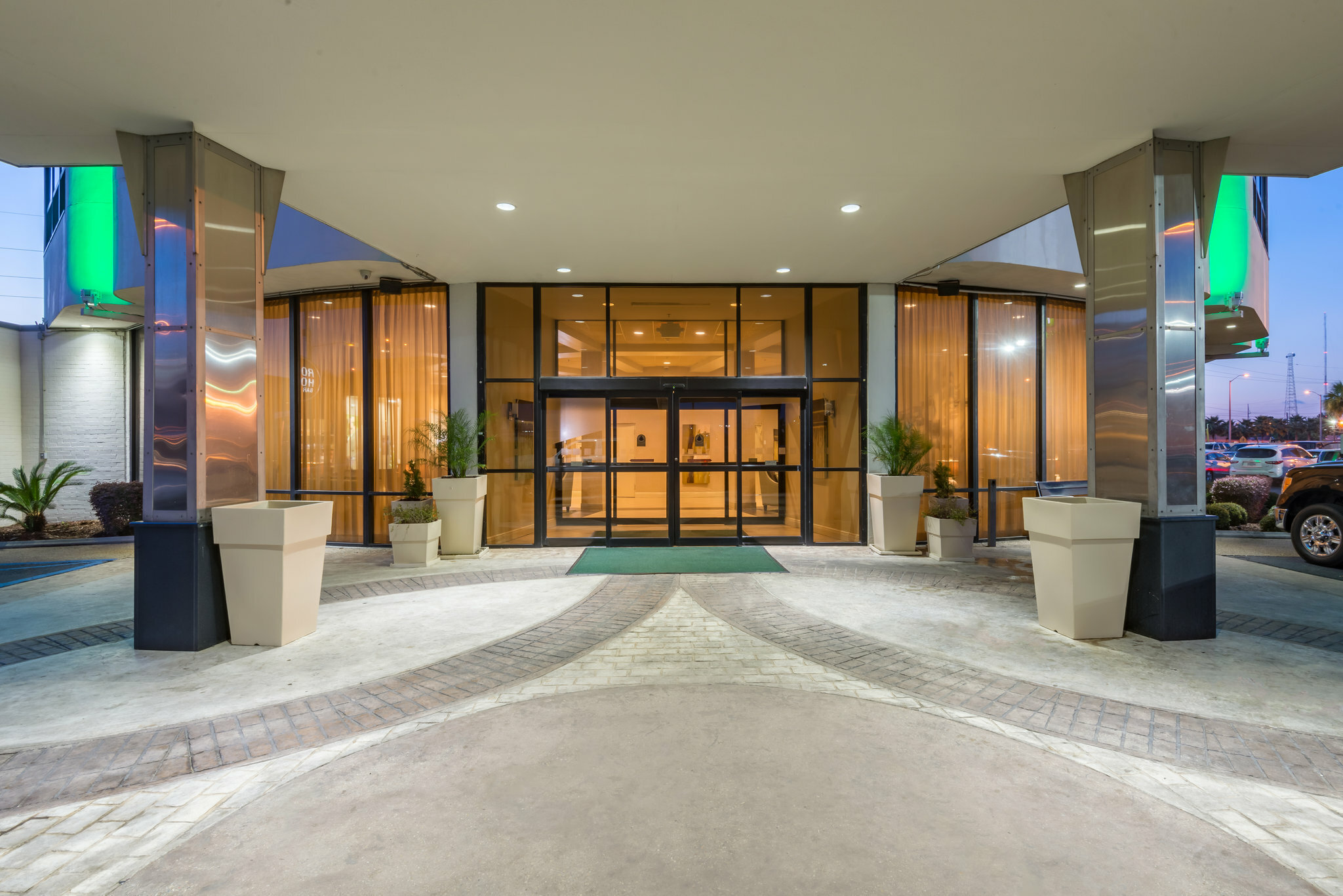 Фото Holiday Inn New Orleans West Bank Tower, an Ihg Hotel