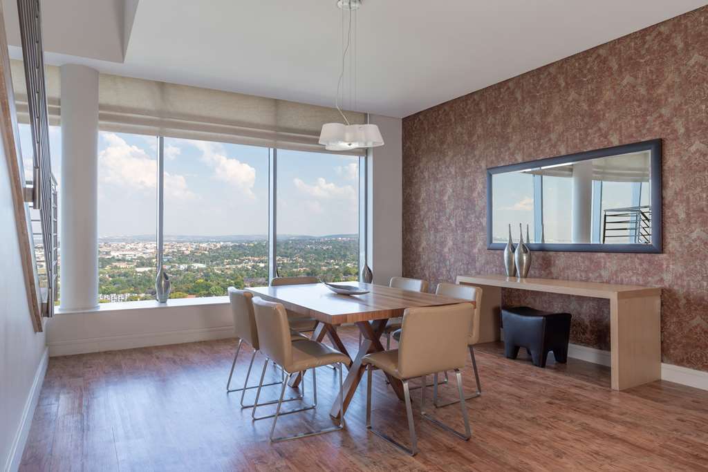 Фото Radisson Blu Hotel, Sandton Johannesburg