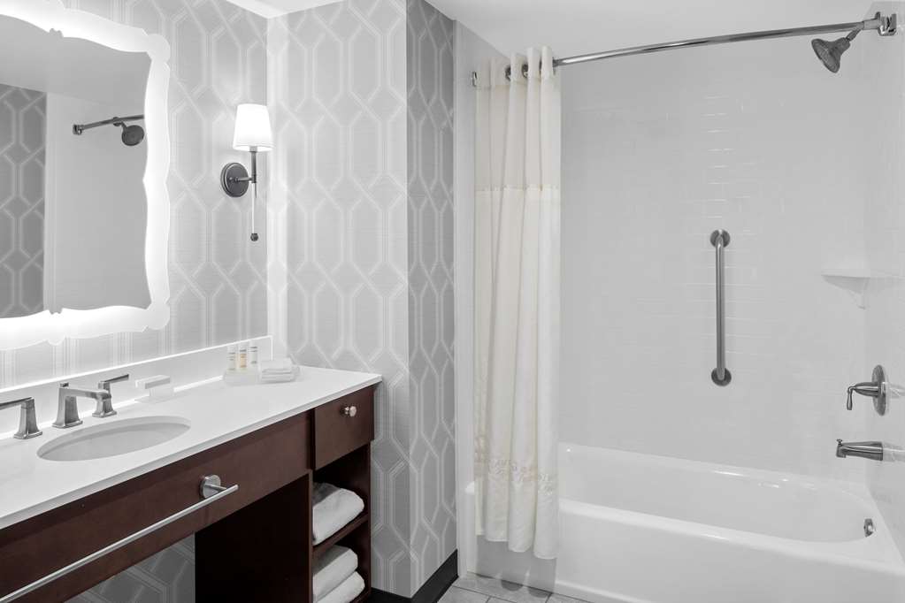 Фото Homewood Suites by Hilton Orland Park