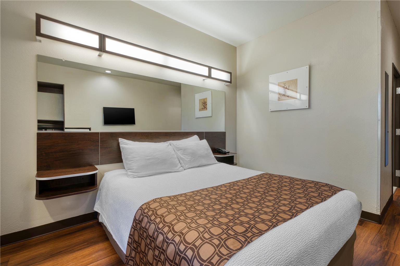 Фото SureStay Plus Hotel by Best Western Buckhannon