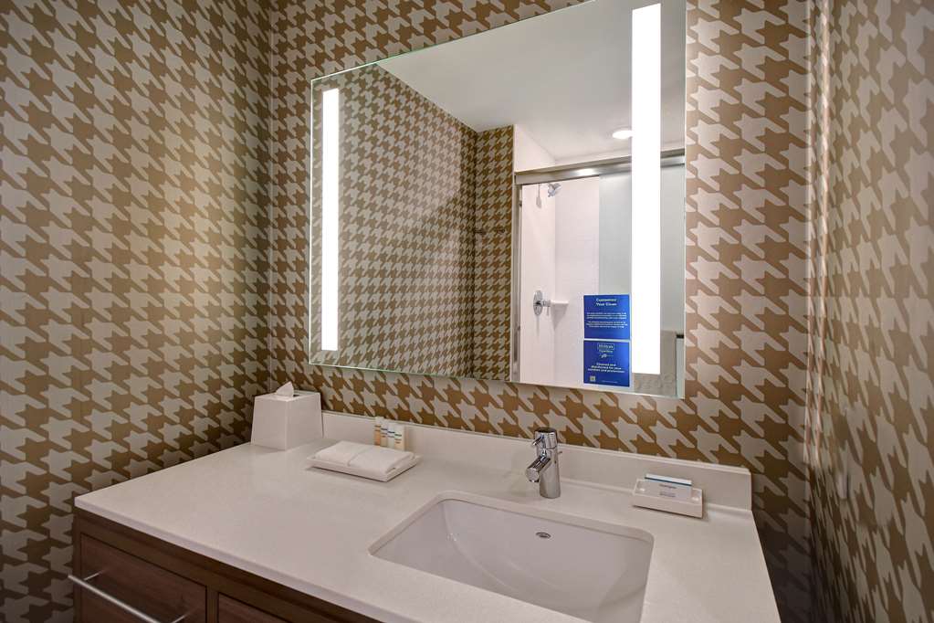 Фото Home2 Suites by Hilton Kalamazoo Downtown