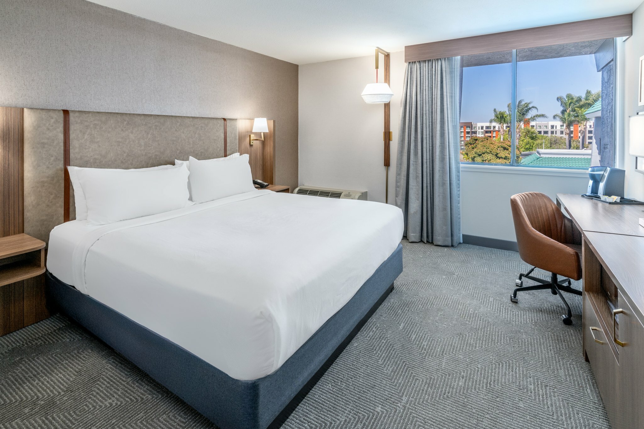 Фото Holiday Inn Dublin-Pleasanton by Ihg Hotel