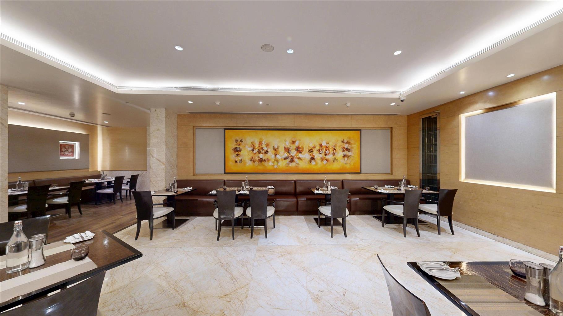 Фото Radisson Blu Marina Hotel, Delhi Connaught Place