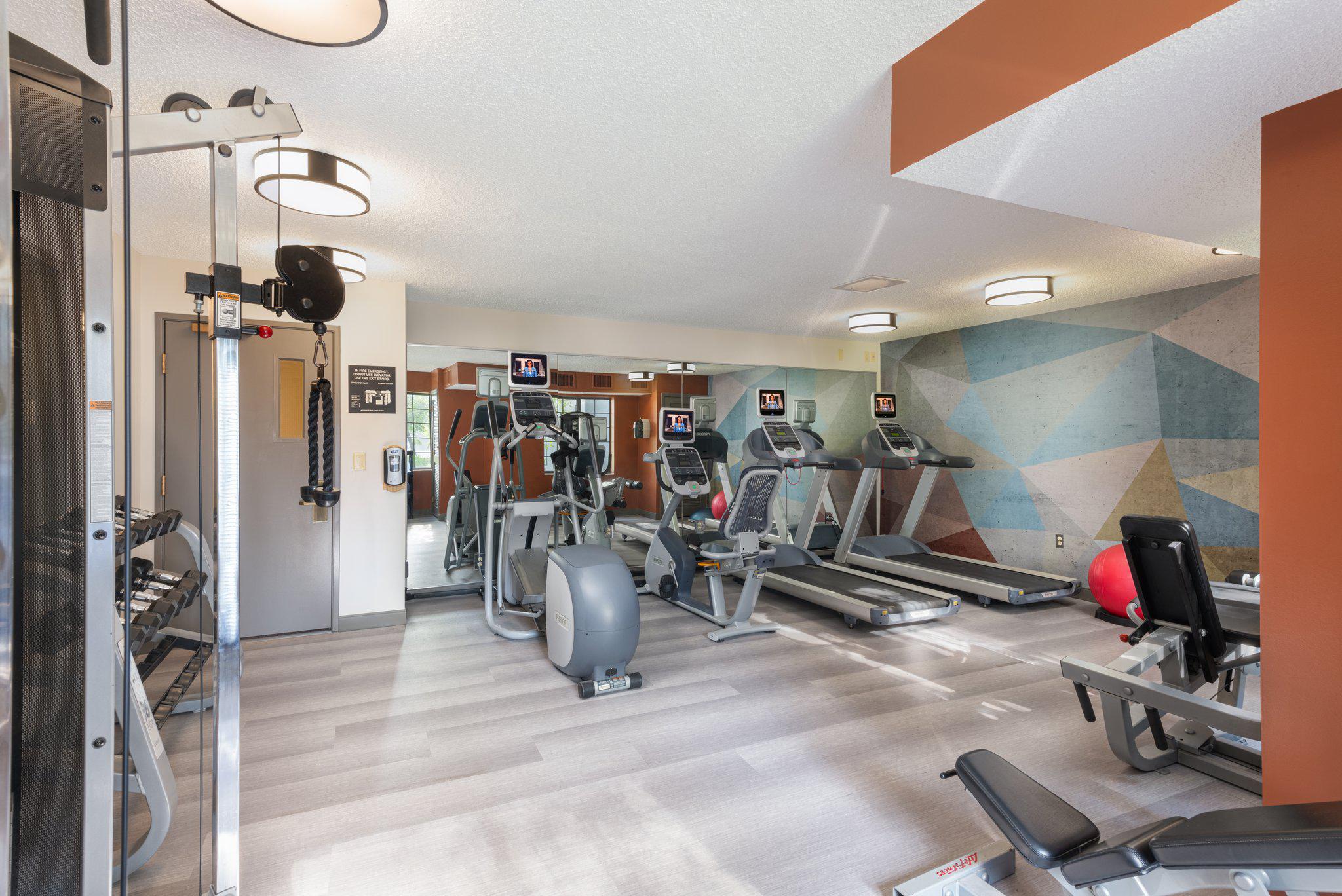 Фото Candlewood Suites Eagan Arpt South - Mall Area, an Ihg Hotel