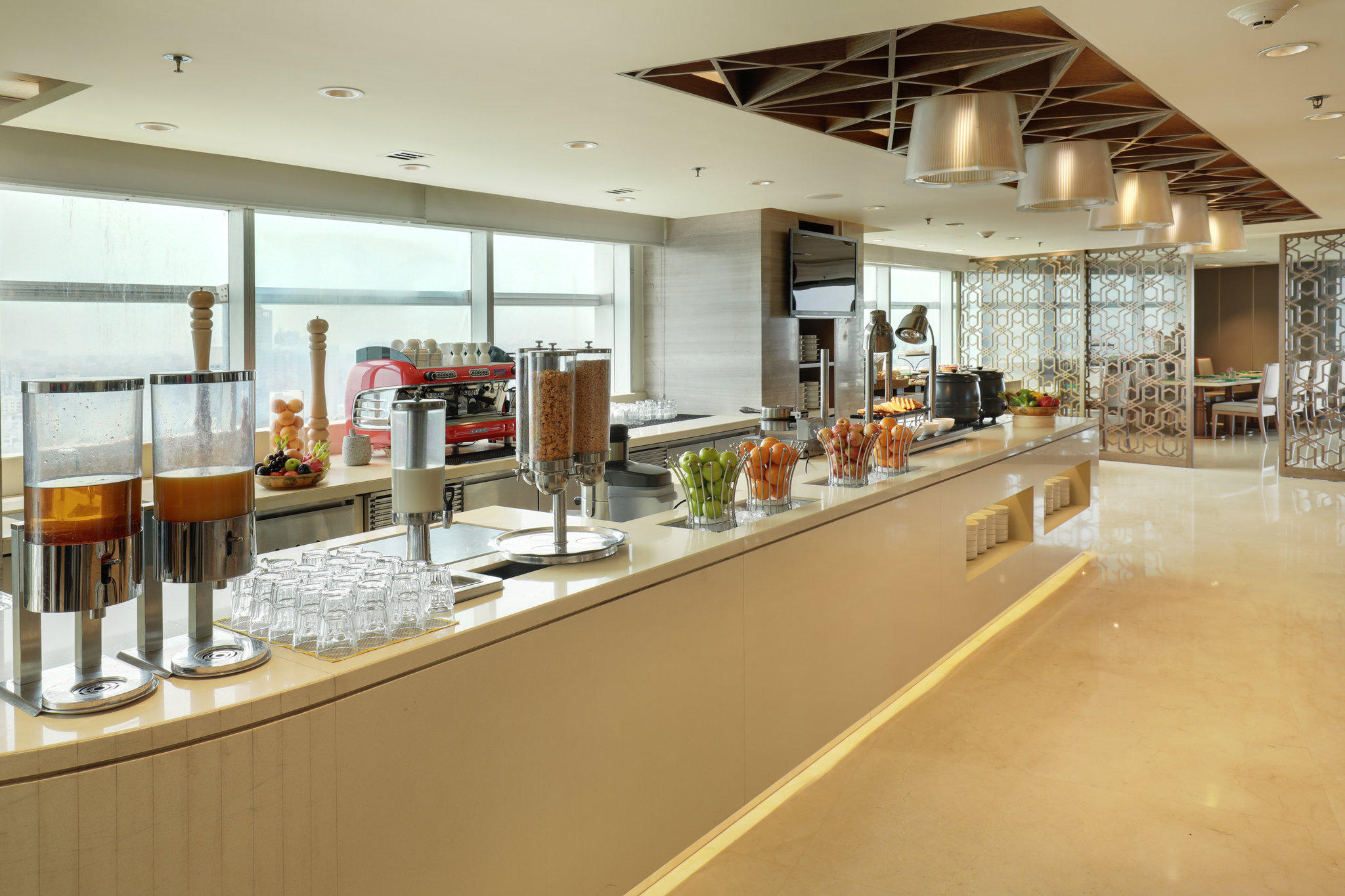 Фото Crowne Plaza Dhaka Gulshan by IHG Hotel