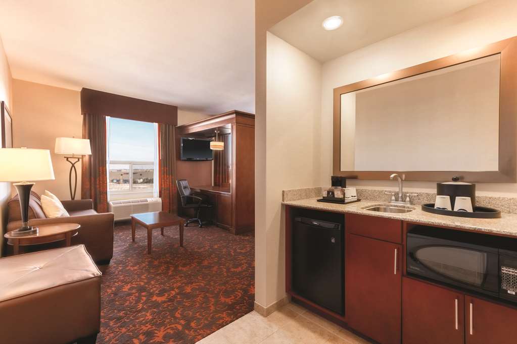 Фото Hampton Inn by Hilton Edmonton/South, Alberta, Canada