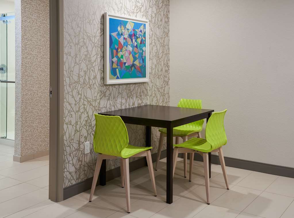 Фото Home2 Suites by Hilton Ft. Lauderdale Downtown, Fl