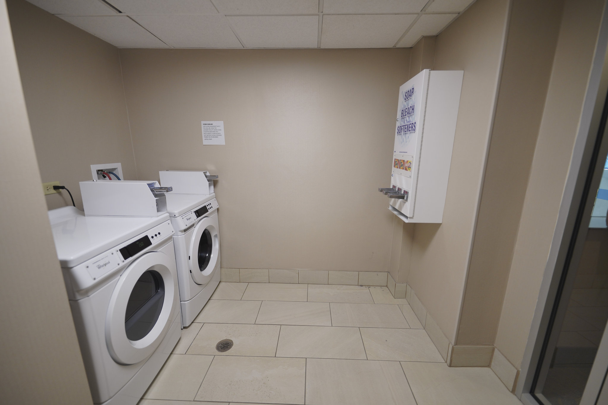 Фото Holiday Inn & Suites Chicago-Carol Stream