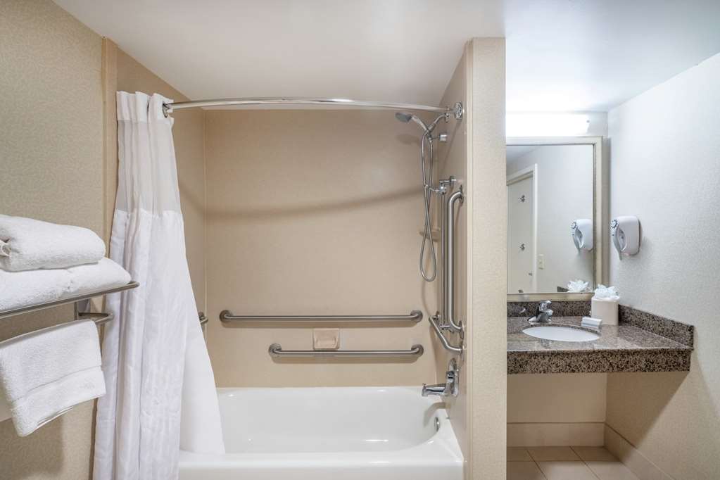 Фото Hilton Garden Inn Richmond Airport